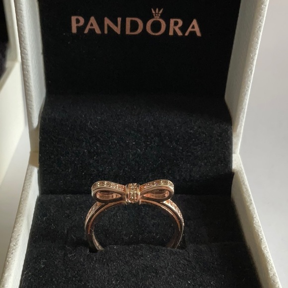 Pandora rose gold bow ring - Picture 3 of 7